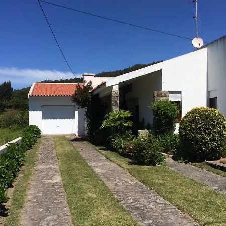 Holiday home 3 Bedroom House With Garden