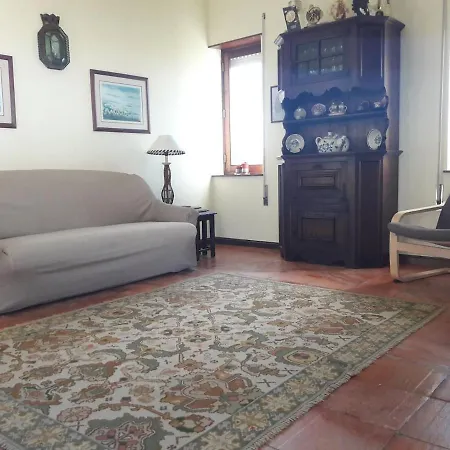 3 Bedroom House With Garden *