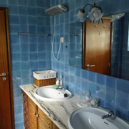 3 Bedroom House With Garden *