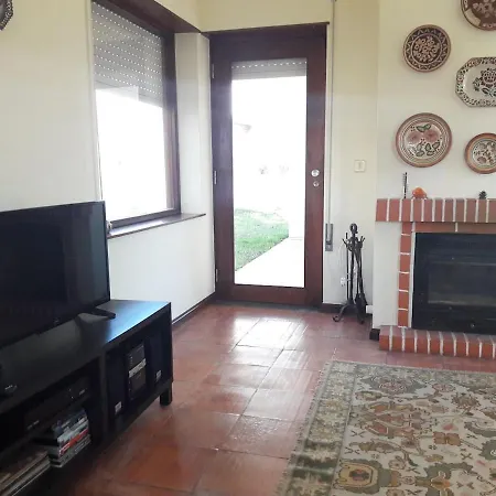 3 Bedroom House With Garden Afife
