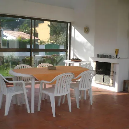 3 Bedroom House With Garden Holiday home