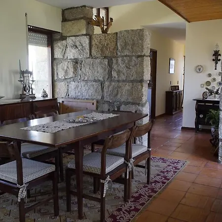 別荘 3 Bedroom House With Garden アフィフェ